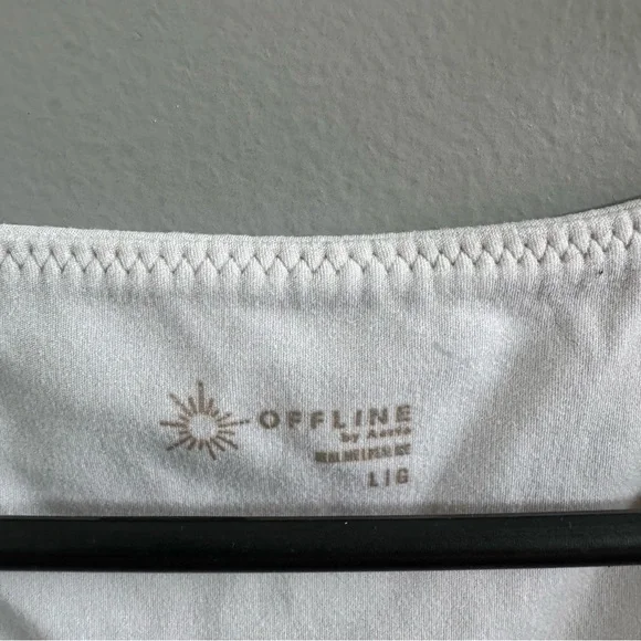 Aerie Offline Grey Cropped T Shirt - Picture 2 of 3